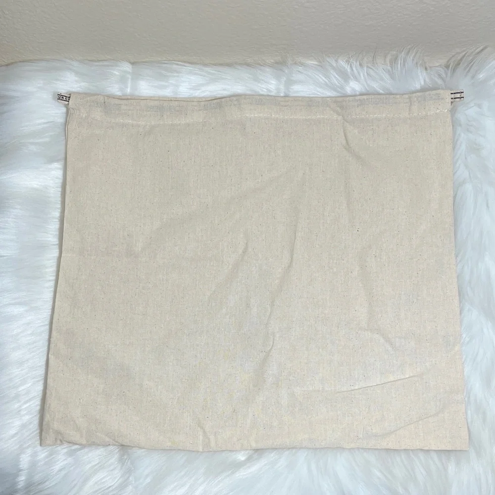 Tory Burch Authentic Cream Purse Drawstring Dustbag
